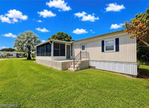 591 Cape Florida Ln, Naples FL - photo 6 of 23