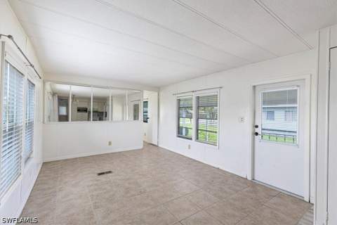 591 Cape Florida Ln, Naples FL - photo 9 of 23
