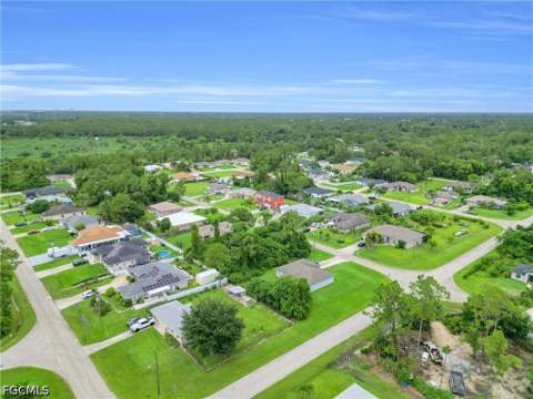 5562 Benton St, Lehigh Acres FL - photo 10 of 39