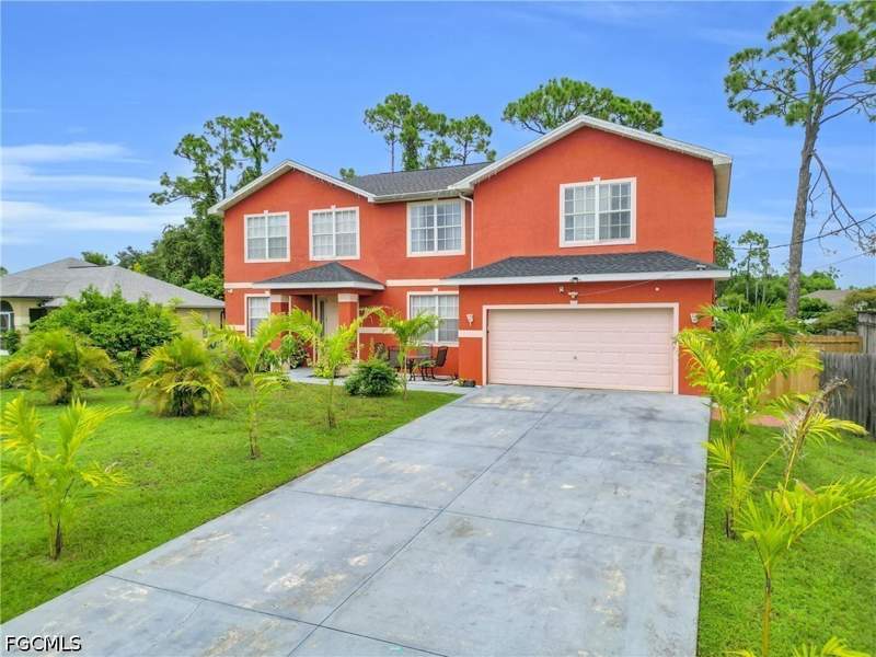 4 bedroom SingleFamilyResidence at 5562 Benton St, Lehigh Acres, Lehigh Acres — photo 4