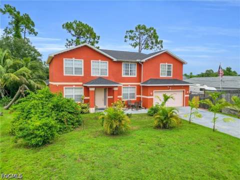5562 Benton St, Lehigh Acres FL - photo 7 of 39
