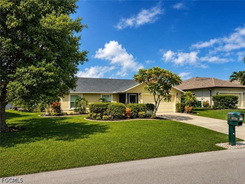 3 bedroom SingleFamilyResidence at 3007 NW 41st Ave, Cape Coral, Cape Coral — photo 1