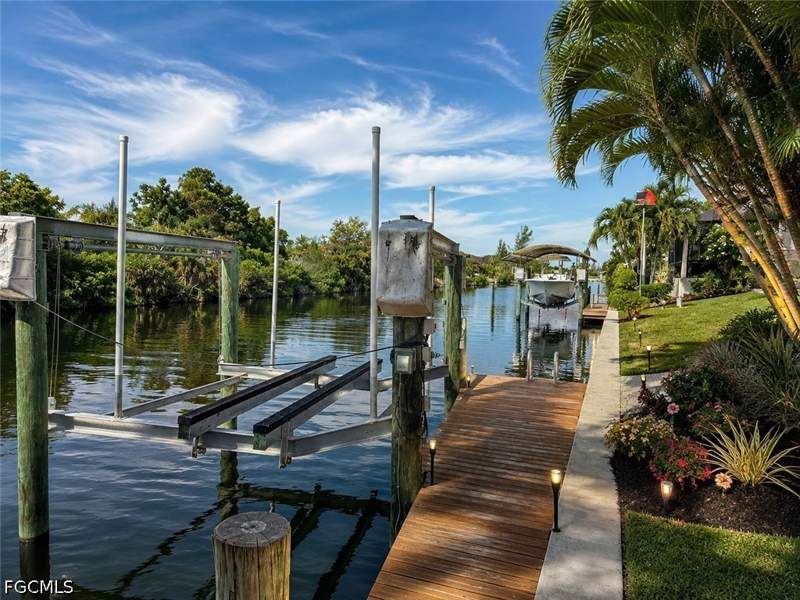 3 bedroom SingleFamilyResidence at 3007 NW 41st Ave, Cape Coral, Cape Coral — photo 3