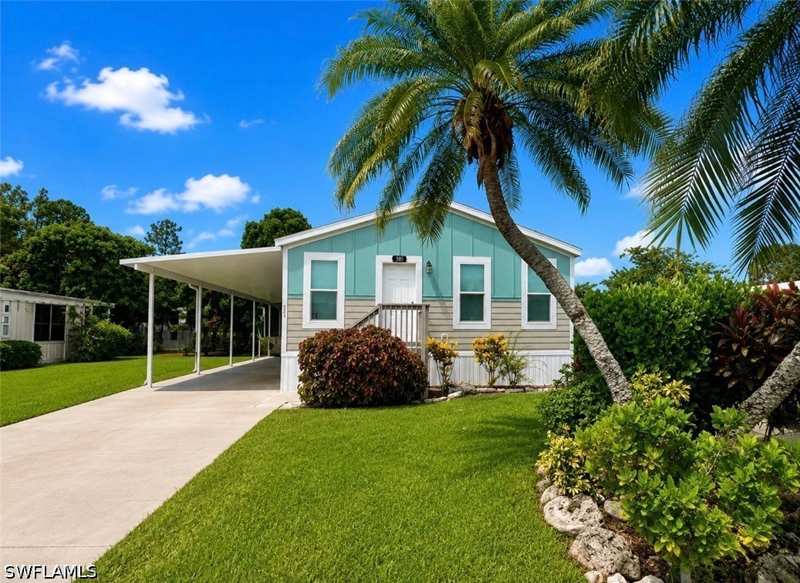 3 bedroom ManufacturedHome at 585 Cape Florida Ln, Naples Mobile Estates, Naples — photo 1