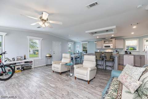 585 Cape Florida Ln, Naples FL - photo 12 of 22
