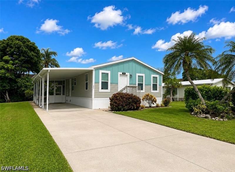 3 bedroom ManufacturedHome at 585 Cape Florida Ln, Naples Mobile Estates, Naples — photo 2