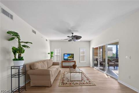 10041 Lake Cove Dr 202, Fort Myers FL - photo 11 of 37
