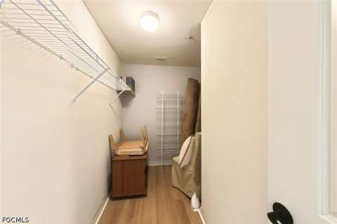 10041 Lake Cove Dr 202, Fort Myers FL - photo 16 of 37