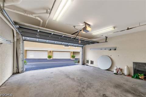10041 Lake Cove Dr 202, Fort Myers FL - photo 22 of 37
