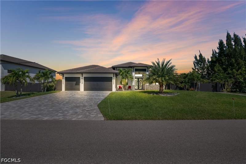 4 bedroom SingleFamilyResidence at 643 SW 18th Ct, Cape Coral, Cape Coral — photo 2
