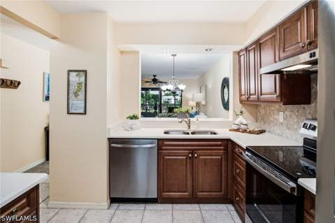221 Fox Glen Dr 2302, Naples FL - photo 10 of 41