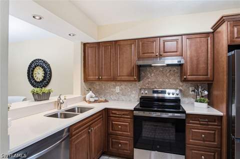 221 Fox Glen Dr 2302, Naples FL - photo 8 of 41