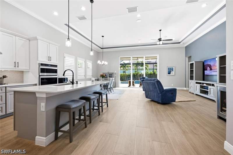 4 bedroom SingleFamilyResidence at 8986 Redonda Dr, Azure At Hacienda Lakes, Naples — photo 5