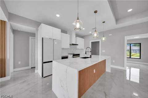 2507 39th St SW, Lehigh Acres FL - photo 9 of 45