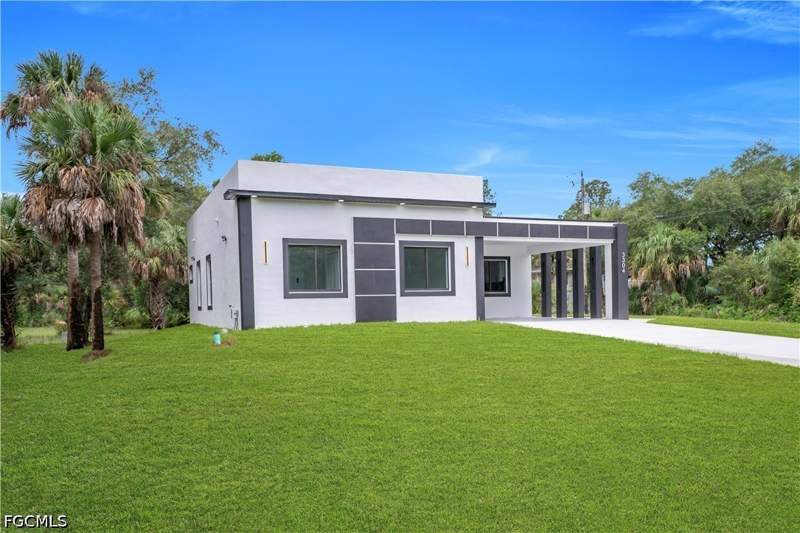 3 bedroom SingleFamilyResidence at 3304 E 15th St, Lehigh Acres, Lehigh Acres — photo 2