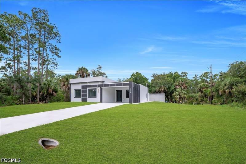 3 bedroom SingleFamilyResidence at 3304 E 15th St, Lehigh Acres, Lehigh Acres — photo 5
