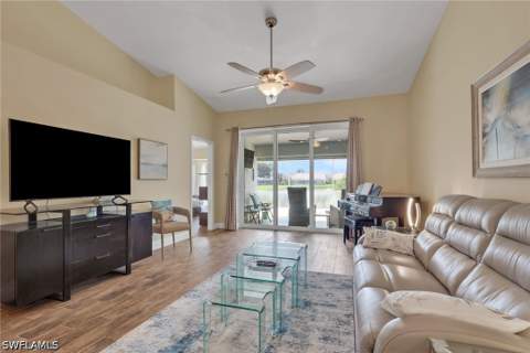 2266 Stacil Cir, Naples FL - photo 16 of 34