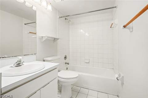 4528 SE 5th Pl 8, Cape Coral FL - photo 11 of 14