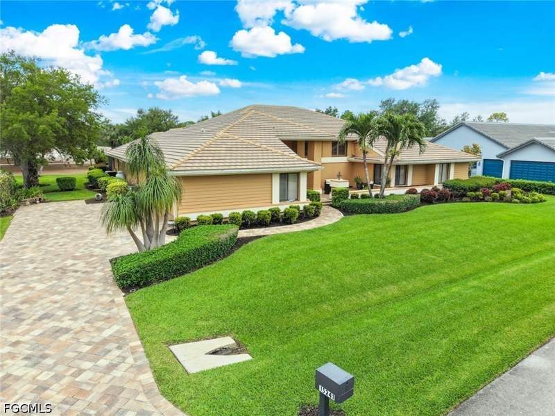 4 bedroom SingleFamilyResidence at 15241 Tweedale Cir, Fiddlesticks Country Club, Fort Myers — photo 2