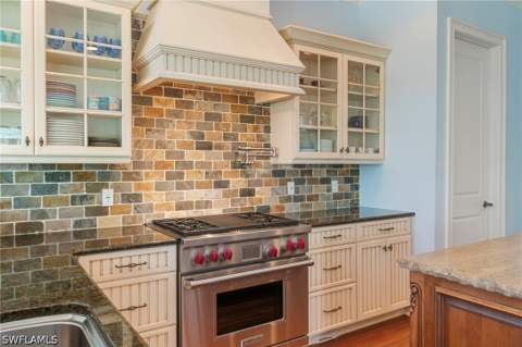 645 Broad Ave S, Naples FL - photo 15 of 49