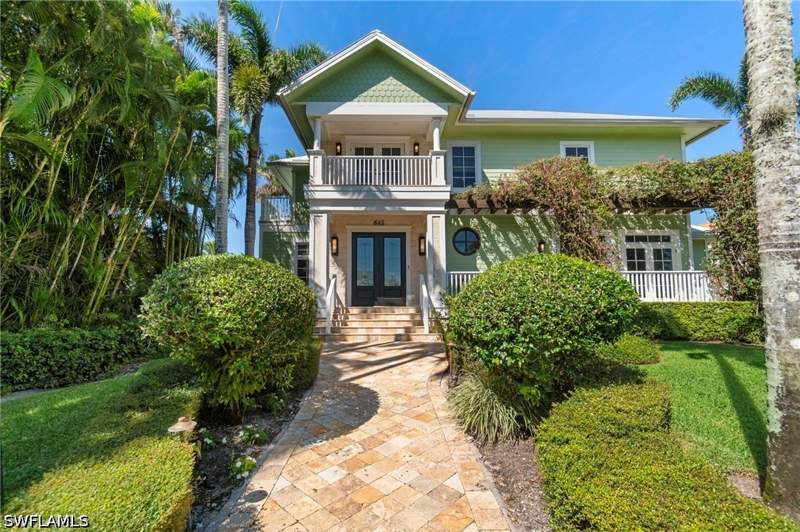 3 bedroom SingleFamilyResidence at 645 Broad Ave S, Olde Naples, Naples — photo 3