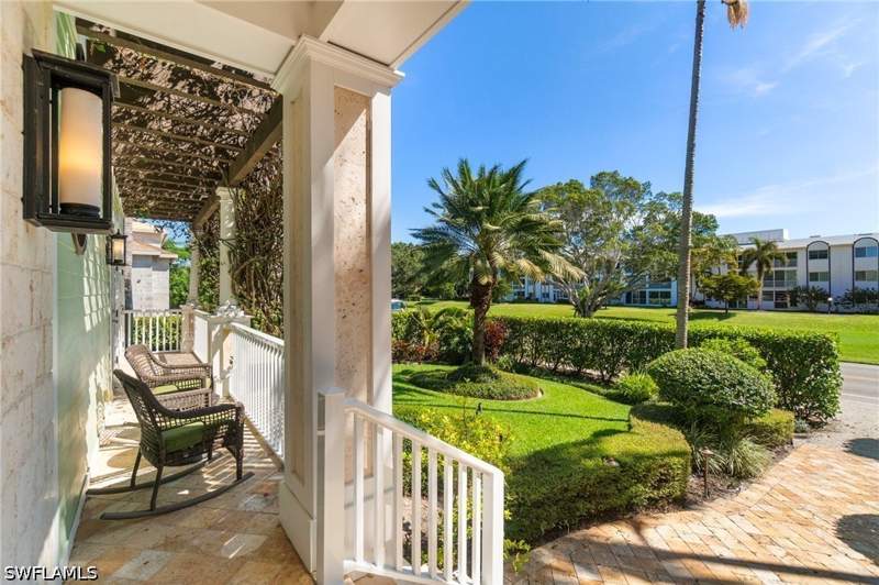 3 bedroom SingleFamilyResidence at 645 Broad Ave S, Olde Naples, Naples — photo 5