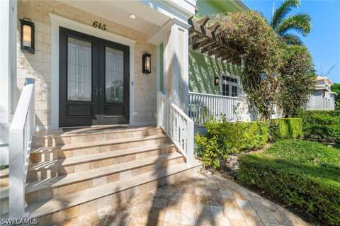 645 Broad Ave S, Naples FL - photo 7 of 49
