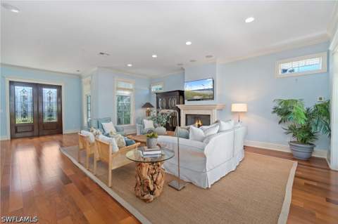 645 Broad Ave S, Naples FL - photo 9 of 49