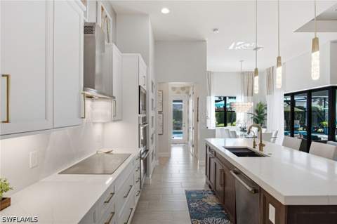 16284 Camden Lakes Cir, Naples FL - photo 15 of 47