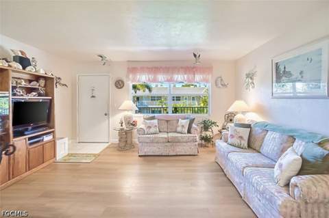 601 Periwinkle Way D-7, Sanibel FL - photo 13 of 27