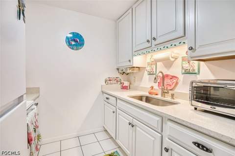 601 Periwinkle Way D-7, Sanibel FL - photo 18 of 27