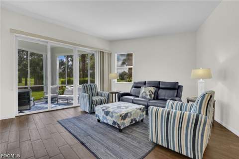 12130 Summergate Cir 104, Fort Myers FL - photo 9 of 27