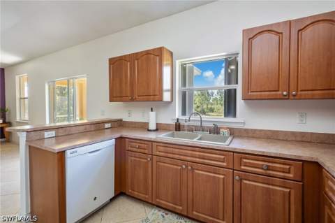3720 52nd Ave NE, Naples FL - photo 8 of 31
