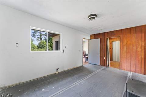 122 Evergreen Rd, North Fort Myers FL - photo 12 of 44