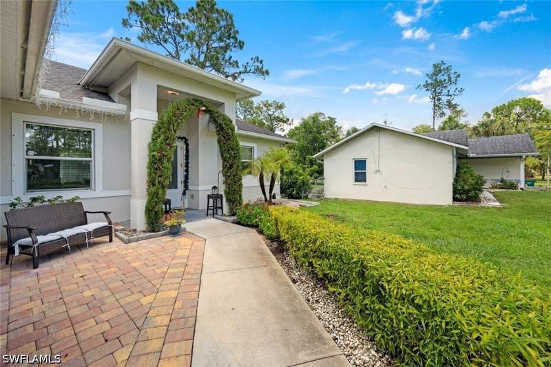 3 bedroom SingleFamilyResidence at 543 20th St SE, Golden Gate Estates, Naples — photo 4