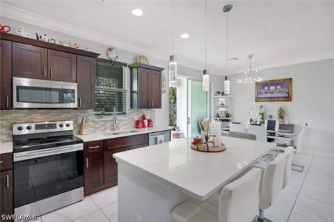 543 20th St SE, Naples FL - photo 9 of 30