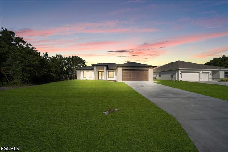 3 bedroom SingleFamilyResidence at 2406 Vera Ave S, Lehigh Acres, Lehigh Acres — photo 2