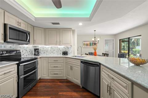 592 Beachwalk Cir 105, Naples FL - photo 13 of 48