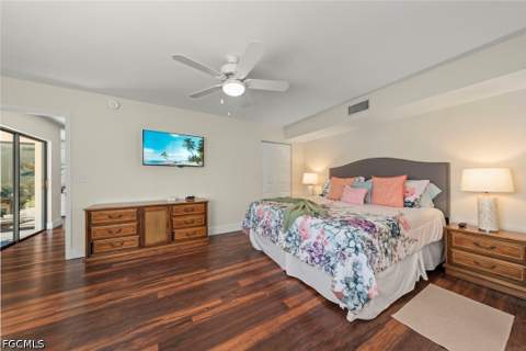 592 Beachwalk Cir 105, Naples FL - photo 15 of 48