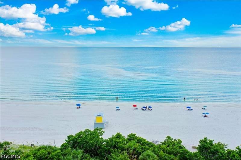 2 bedroom Condominium at 592 Beachwalk Cir 105, Beachwalk Gardens, Naples — photo 3