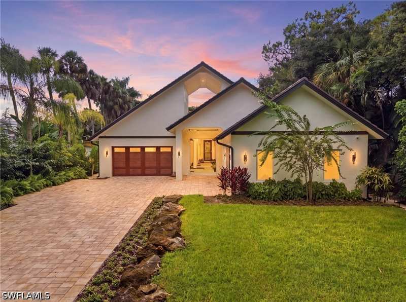 4 bedroom SingleFamilyResidence at 2751 68th St SW, Golden Gate Estates, Naples — photo 1