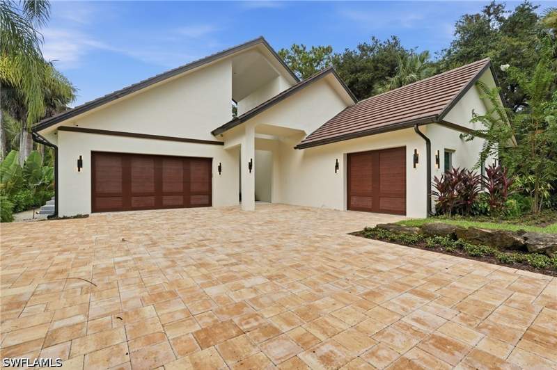 4 bedroom SingleFamilyResidence at 2751 68th St SW, Golden Gate Estates, Naples — photo 4