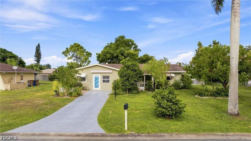 3 bedroom SingleFamilyResidence at 108 Contee Dr, Parkwood, Lehigh Acres — photo 2