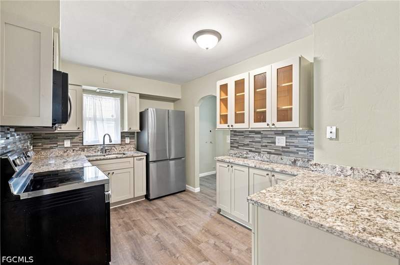 3 bedroom SingleFamilyResidence at 108 Contee Dr, Parkwood, Lehigh Acres — photo 4