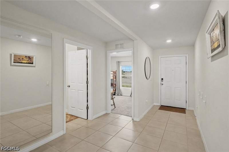 3 bedroom SingleFamilyResidence at 9012 W Justice Cir, Port Labelle, Labelle — photo 3