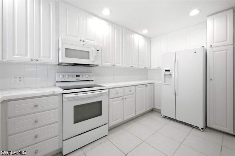 4 bedroom Townhouse at 29002 Alessandria Cir, San Remo, Bonita Springs — photo 3