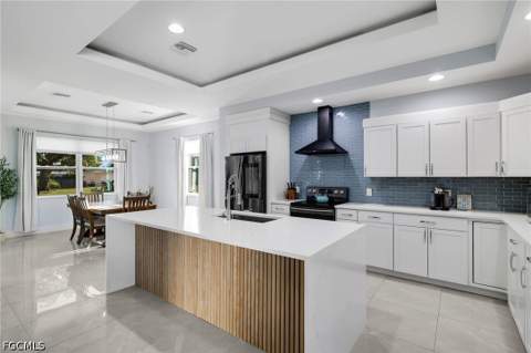 1252 Biltmore Dr, Fort Myers FL - photo 6 of 47