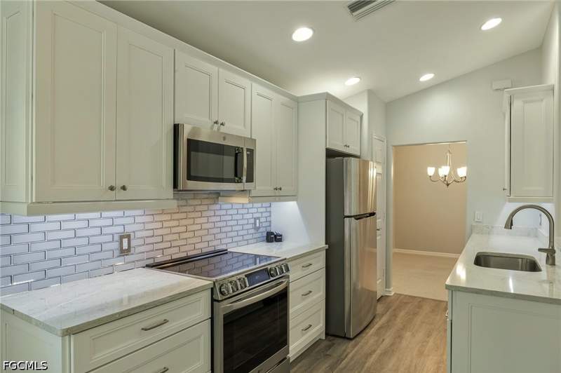 3 bedroom SingleFamilyResidence at 9974 Horse Creek Rd, Hidden Cove, Fort Myers — photo 3