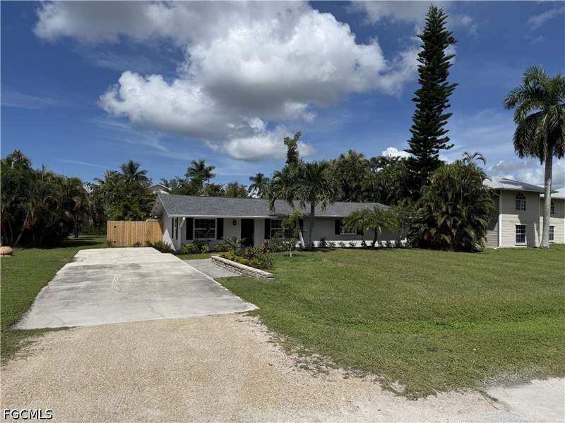 3 bedroom SingleFamilyResidence at 16600 Arbor Ridge Dr, Cottage Point Unrec, Fort Myers — photo 2