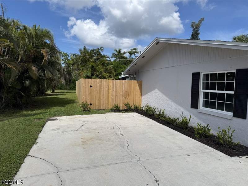 3 bedroom SingleFamilyResidence at 16600 Arbor Ridge Dr, Cottage Point Unrec, Fort Myers — photo 3